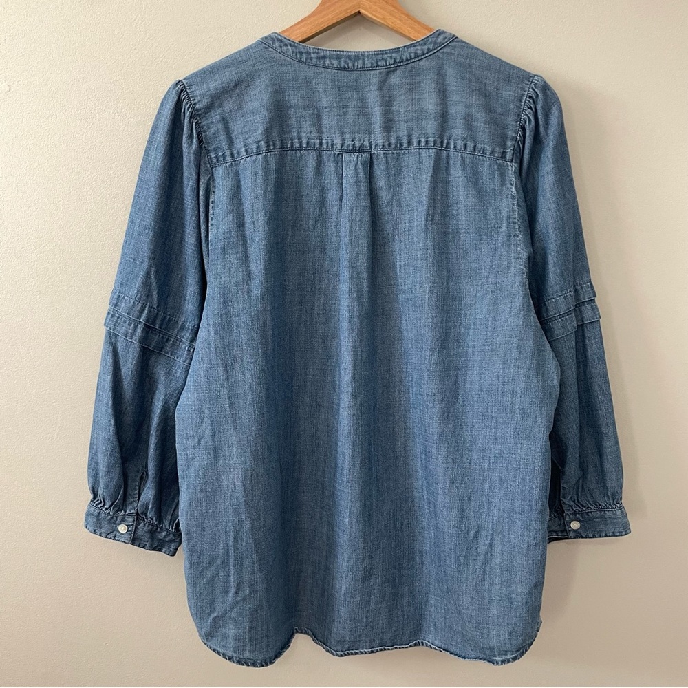 J. McLaughlin Laramie Chambray Linen Blend Blouse - Picture 7 of 13